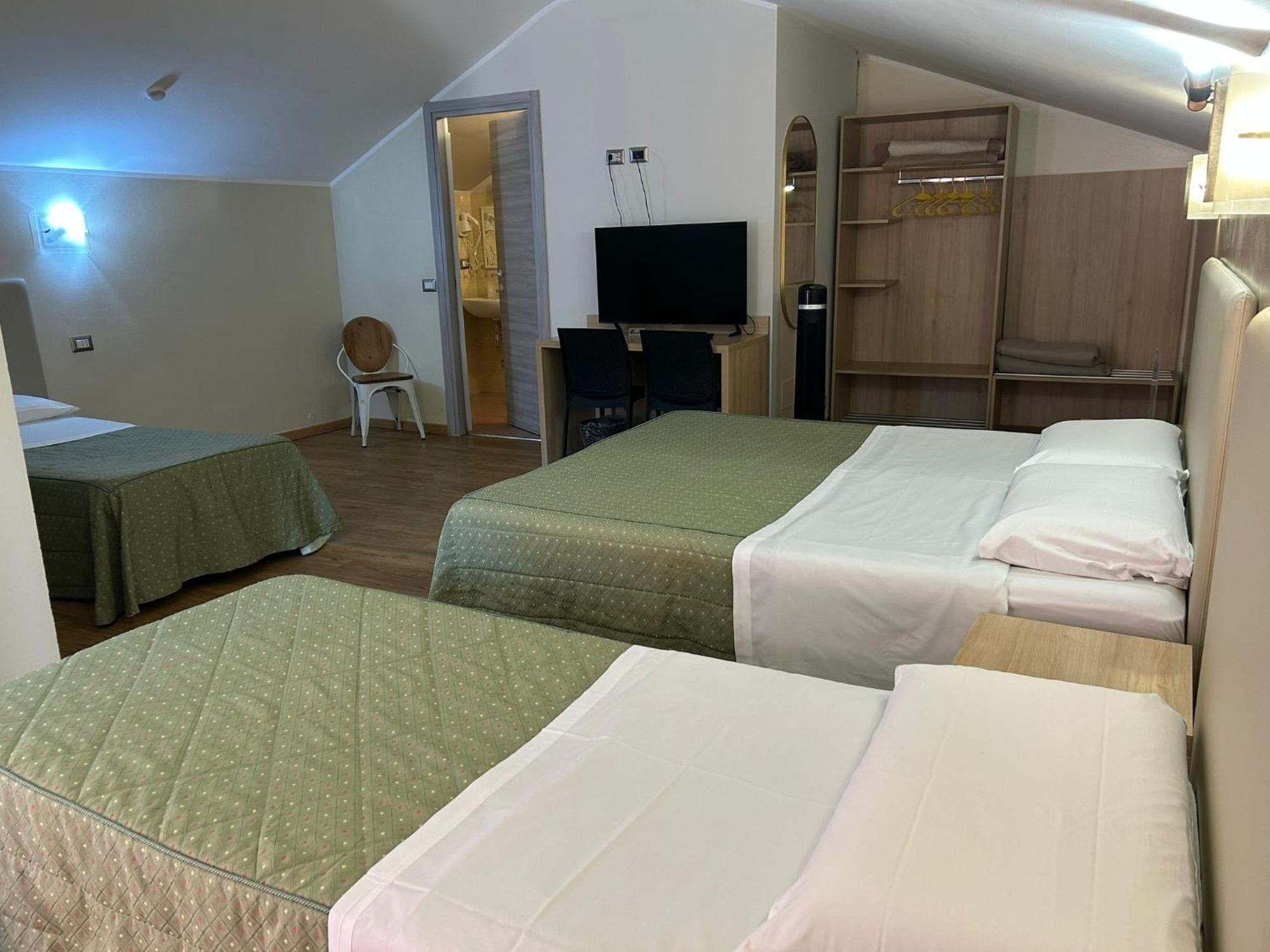 Hotel 26 — Photos 1
