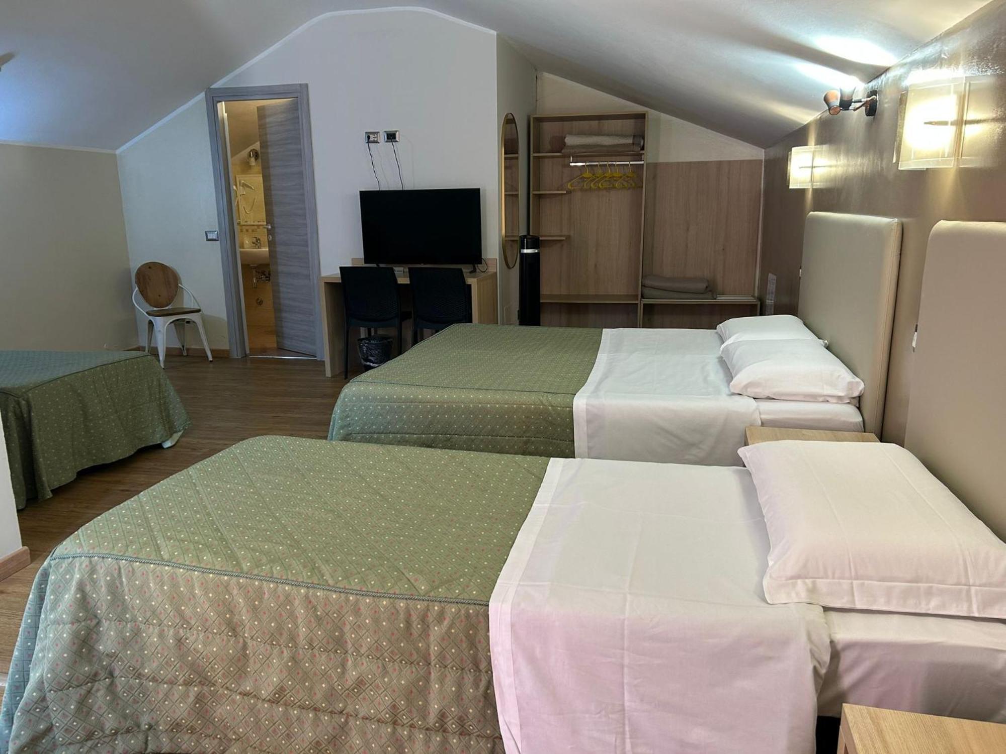 Hotel 26, Milan